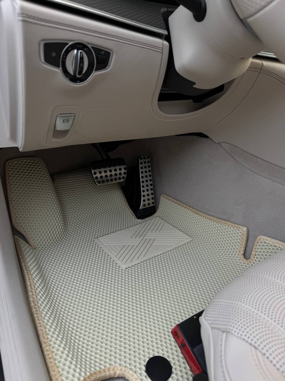 Dywaniki samochodowe EVA - kolor kość słoniowa